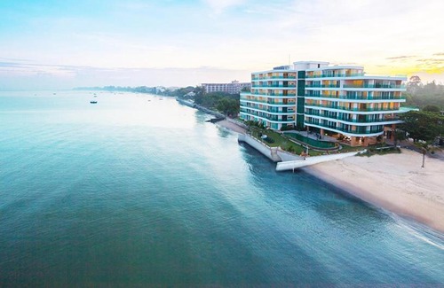 Bang Lamung Apartment | Paradise Ocean View Beach Front Condominium In Pattaya
