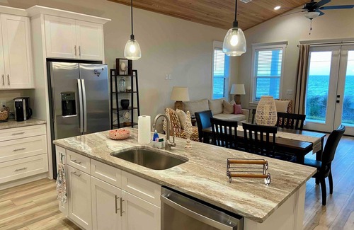 Eastpoint House | Paradise on the Bay, Gated, Pool, Dock, Fisherman's Dream
