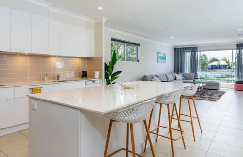 Banksia Beach House | PARADISE ON THE PROMONTORY