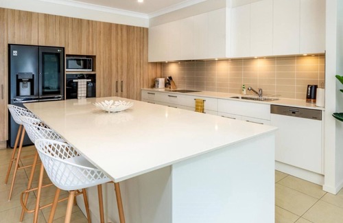Banksia Beach House | PARADISE ON THE PROMONTORY