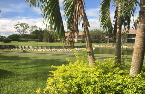 Bonita Springs House | Paradise on the 18th hole in desirable Hunters Ridge Country Club