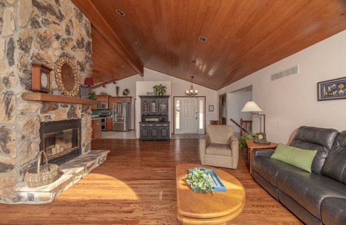 Innsbrook House | Paradise Point by Innsbrook Vacations!