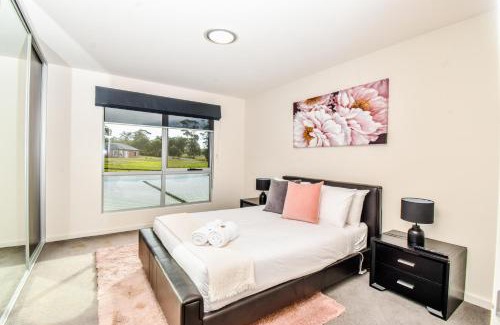Clarence Point House | Paradise Point - Entire home in Clarence Point, Tasmania Australia, 10 guests 7 bedrooms 7 beds 3 baths