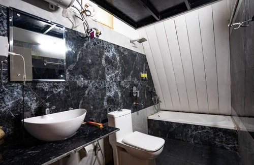 Nainital Hotel | Paradise Pool Resort