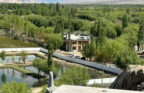 She House | Paradise Shey 水森シェ