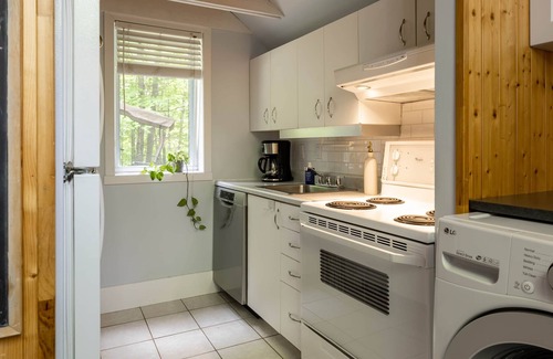 Orford Ski Chalet | Paradise, Spacious and Family friendly Cottage, fully equipped. Tons of activities