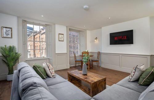Sheffield City Centre Apartment | Paradise Square-Remodelled 18th Century Apartment