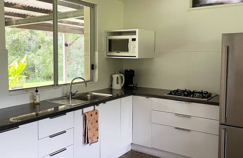 Bangalow Cottage | Paradise & tranquility a stones throw to Bangalow