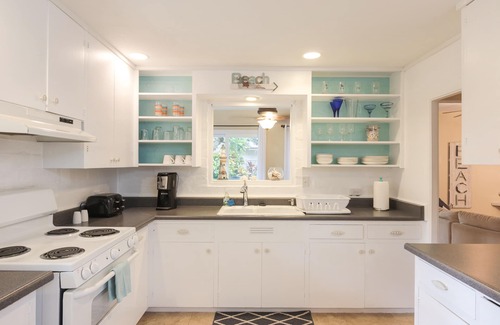 Kailua Apartment | Paradise Under the Plumeria Tree