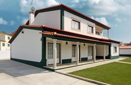 Sao Martinho do Porto House | Paradise Valley House