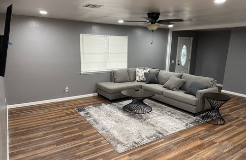 Lawton House | Paradise Valley Escape