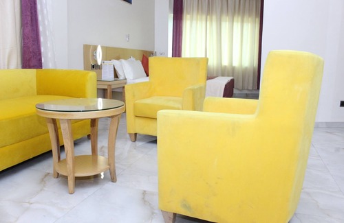 Abomey-Calavi Hotel | Paradisia Hotel