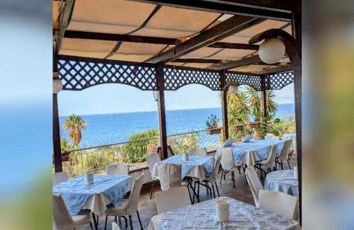 Motta San Giovanni Hotel | PARADISO Hotel Ristorante
