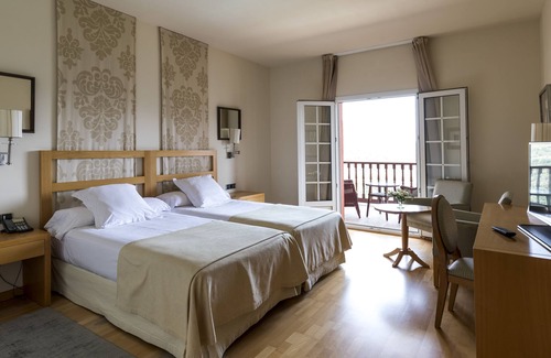 Les Masies de Roda Hotel | Parador De Vic Sau