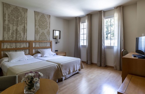 Les Masies de Roda Hotel | Parador De Vic Sau