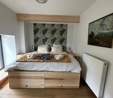 Saint-Victor-la-Riviere Ski Chalet | Parador Vert
