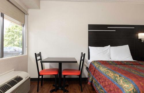 Hillsboro Hotel | Paragon Inn Hillsboro