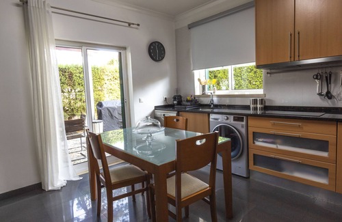 Charneca de Caparica e Sobreda Villa | Paraiso in Aroeira - Pool, beach, golf, air conditioning 20 minutes from LISBON