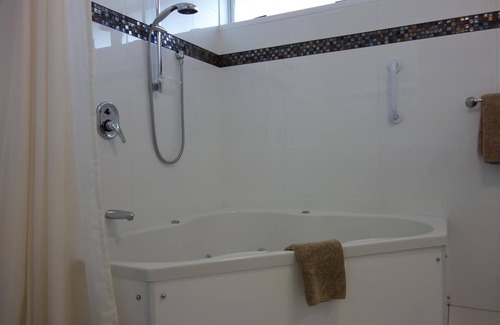 Parakai Apartment | Parakai Springs Lodge