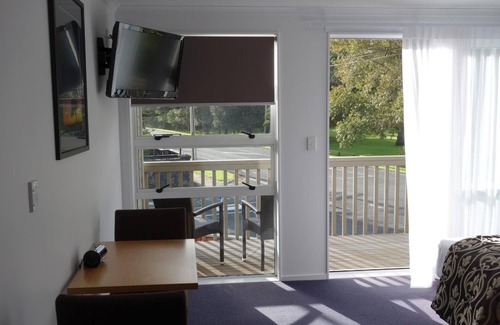 Parakai Apartment | Parakai Springs Lodge