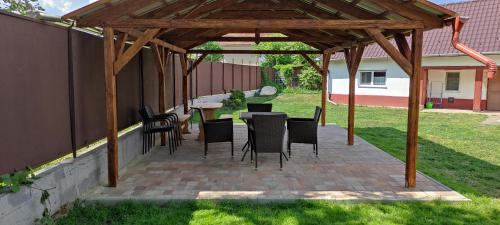 Poroszlo Apartment | Parasztház Poroszló