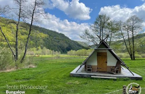 Menetrux-en-Joux House | Parc animalier du Hérisson