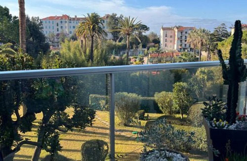 California - Pezou Apartment | Parc Montfleury