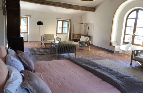 Rustrel Bed & Breakfast | Parenthèse En Luberon