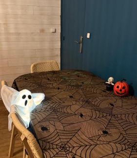 Boulevard des Poilus Apartment | Parenthèse nantaise, charmant T2 cosy et décoré, ambiance Halloween garantie