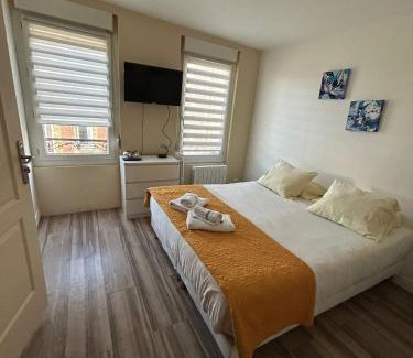 Saint-Charles du Port Apartment | Parfait F1, Entrée du Havre #7
