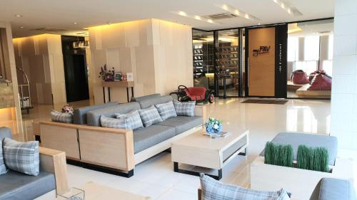 Ploenchit Hotel | Parinda Hotel