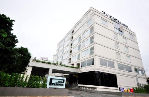 Ploenchit Hotel | Parinda Hotel