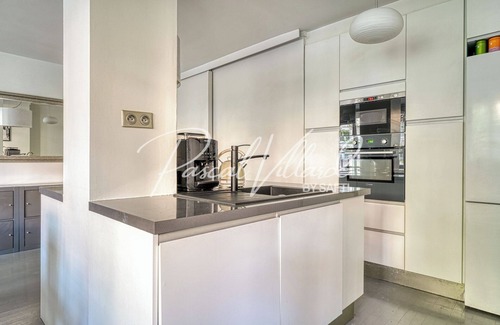 Republique–Point-du-Jour Apartment | Paris Appartement 100m2, Quartier Parc des Princes, à 20 Minutes Tour Eiffel