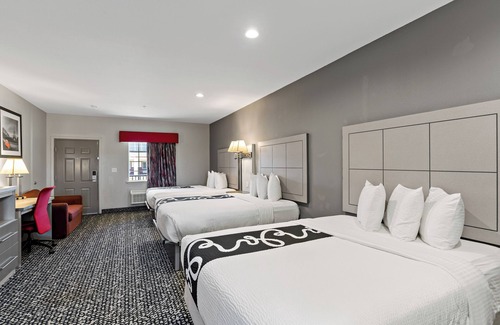 Paris Hotel | Paris Inn & Suites