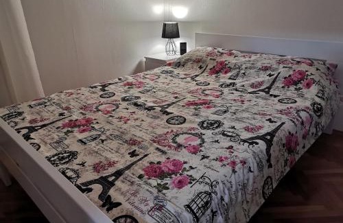 Niksic Apartment | Paris Niksic