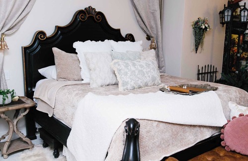 American Fork Bed & Breakfast | Paris Themed Suite, Fireplace & Shower Massage