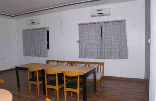 Khanivade Hotel | Parivar Comfort Luxury Rooms