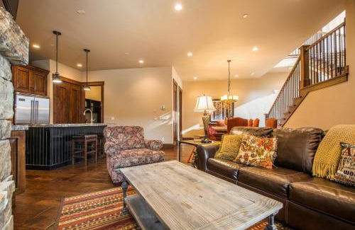 Park City House | Park City Townhome with Views - Walk to Gondola!