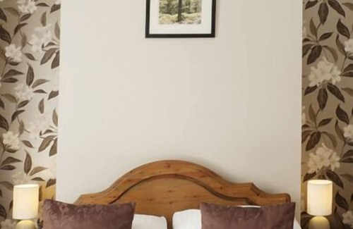Rushmoor District House | Park Lodge Guest House