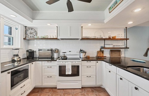 Boca Grande House | Park Place - 2 bedroom townhome in the Historic District of Boca Grande, perfect for up to 4 guests.
