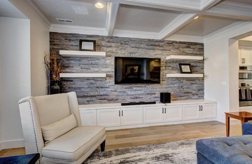 Warm Springs Villa | Park Place is a new, modern and sophisticated townhome in desirable Harris Ranch with use of community pool near Bown Crossing, Barber Park, Greenbelt and foothills trails, hike or float the river or ride the greenbelt from here