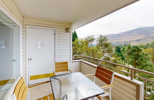 Chelan Apartment | Park Pointe: Sunny Days (B302)