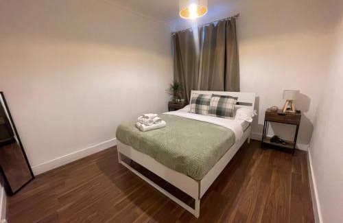 Barking House | Park View Homestay