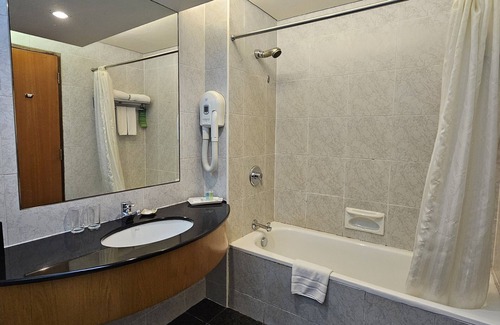 Bintulu Hotel | Parkcity Everly Hotel