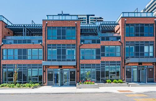 Durham Region House | Parking, 4BR Town, Costco, Durham College, Oshawa