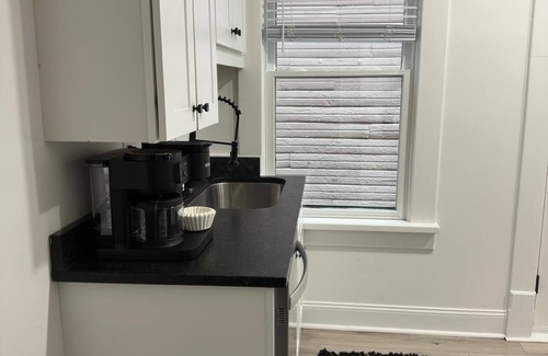 Victorian Village House | Parking Free – Short North – Convention – King Bed