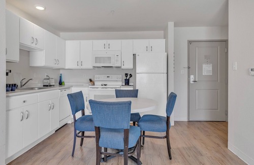 Far North Central Apartment | Parking I Properties by Preston I Comfy 2 Bed Apt