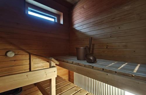 Jyvaskyla Apartment | Parking space-Self check-in-Sauna-46m2-Waterfront