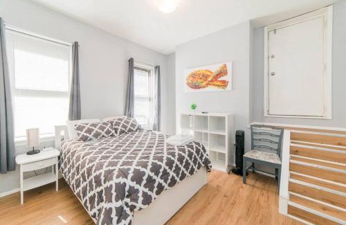 Manchester Apartment | Parking - Walkable - GroupStays - Washer