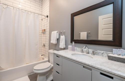 St. Louis House | Parkside Comfort | JZ Vacation Rentals